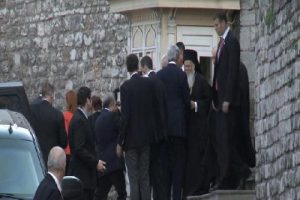 Kerry'den patrikhaneye ziyaret
