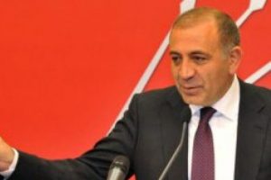 Tekin CHP'lileri uyardı