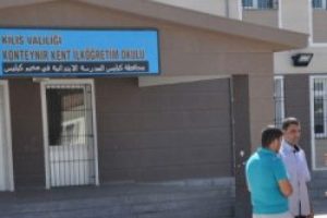Muhaliflerden Suriyeli &ouml;ğrencilere eğitim desteği