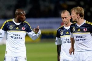 Fenerbah&ccedil;e'de yine kavga