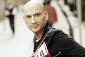 Altay g&uuml;mb&uuml;r g&uuml;mb&uuml;r geliyor