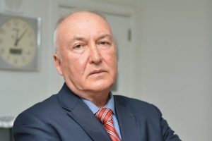 "B&uuml;y&uuml;k depremler devam edecek"