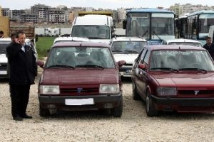 Oto galerisi değil, &ccedil;alıntı otomobiller