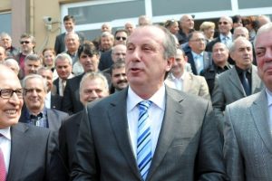 'Light komutanlara selam s&ouml;yl&uuml;yorum'
