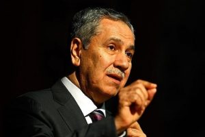 Arın&ccedil;, tazminat g&ouml;r&uuml;şmeleri i&ccedil;in gelen İsrail heyetiyle g&ouml;r&uuml;şt&uuml;