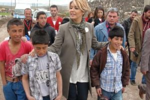 '&Ccedil;ocuklar G&uuml;ls&uuml;n Diye'