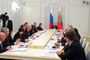 Putin: AB'deki kriz ciddiyetini koruyor
