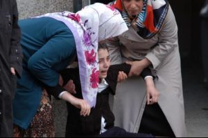Okuldan d&ouml;nd&uuml;ğ&uuml;nde babasının cesediyle karşılaştı