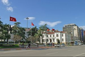 Bug&uuml;n bu yollar kapalı!