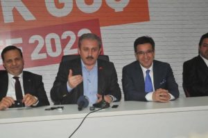 "CHP, siyasi parti değildir"