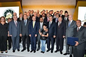 Arın&ccedil;'tan gazetecilere tam destek