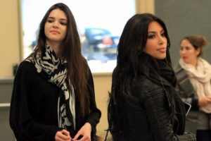 Kim Kardashian kardeşini kıskanıyor