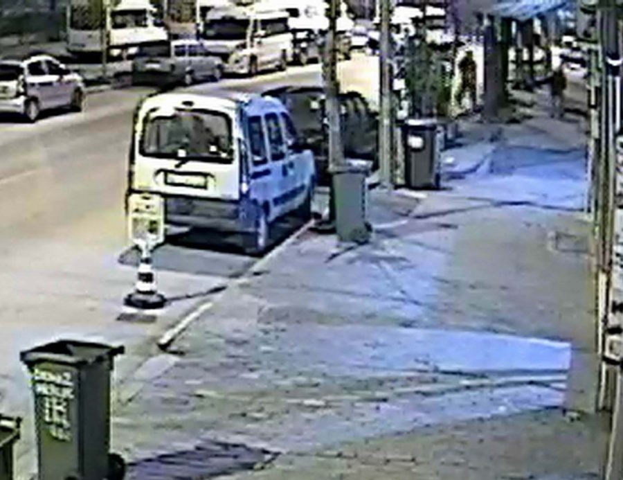 200 kiloluk &ccedil;elik kasayı &ccedil;uvalla taşıdılar