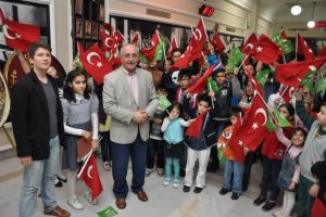 &Ccedil;ocuk Meclisi'nden 23 Nisan&acute;a &ouml;zel sergi