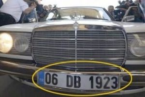Bah&ccedil;eli kendi kullandığı ara&ccedil;la Meclis'e geldi