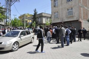 Ailelerin kavgası kanlı bitti