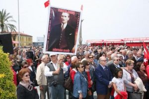 İzmir'de alternatif 23 Nisan