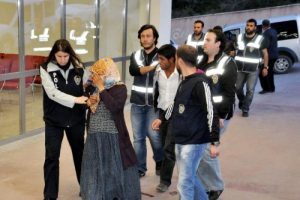 Polisten hırsızlık operasyonu