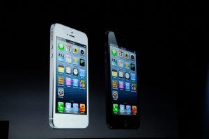Yeni iPhone'lar ertelendi!