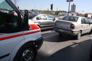Hasta taşıyan ambulans kaza yaptı