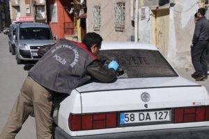 K&ouml;t&uuml; s&uuml;rpriz