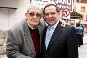 "Siyasette bozuk &uuml;slup olmaz"
