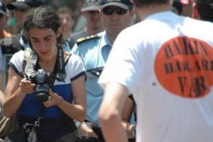 "Ermeni katliamının acısını paylaşıyoruz"