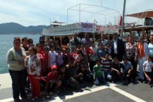 Diyarbakırlı &ccedil;ocuklar "barış" istedi