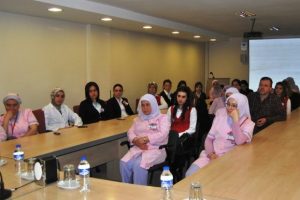 Sağlık&ccedil;ılara kutlu doğum konferansı