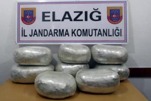 Zehir tacirleri yakayı ele verdi