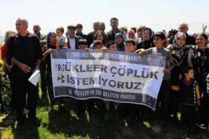 "N&uuml;kleer &ccedil;&ouml;pl&uuml;k istemiyoruz"