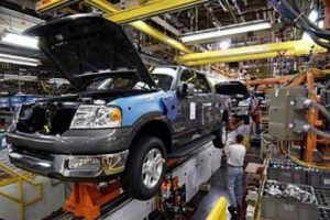 Ford bekletilerin &uuml;zerine kar a&ccedil;ıkladı