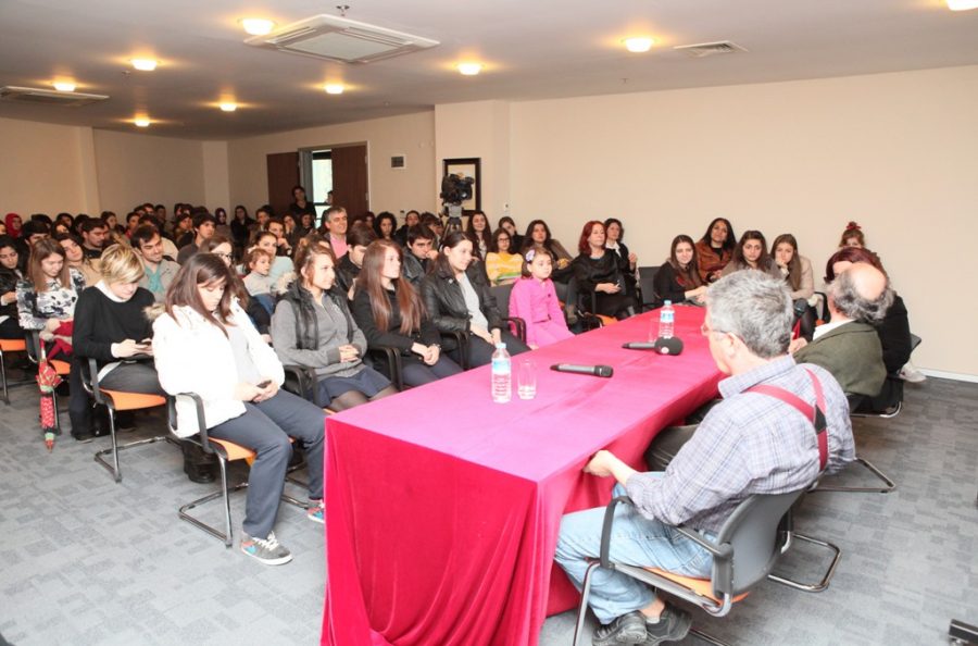 Yazmaya &ccedil;izmeye &ouml;ğrencilerle devam