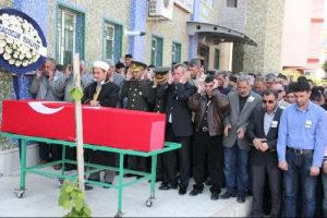 İntihar eden astsubay toprağa verildi