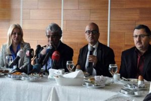 Akil İnsanlar bug&uuml;n Bursa'da