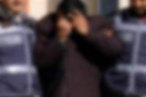 Hem husumetlisini, hem de şof&ouml;r&uuml; gasp etti