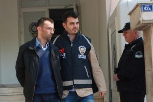 Ara&ccedil;tan 2 adet ruhsatsız tabanca &ccedil;ıktı
