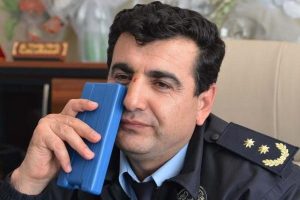 Ehliyetini almaya gitti Şube M&uuml;d&uuml;r&uuml;'ne yumruk attı