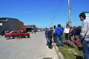 Otomobil ile motosiklet &ccedil;apıştı: 1 yaralı