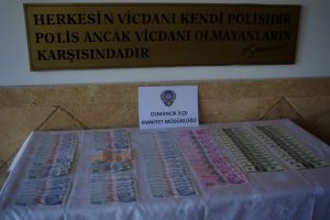 Piyasaya sahte para s&uuml;ren 4 kişi tutuklandı