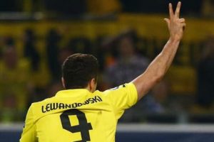 Lewandowski tarihe ge&ccedil;ti