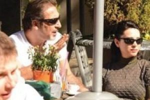 Cem &Ouml;zer Nurg&uuml;l Yeşil&ccedil;ay'ın benzerini buldu