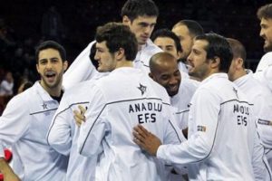 Anadolu Efes, 12 yıl sonra D&ouml;rtl&uuml; Final yolunda