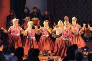 Komşuda muhteşem gece