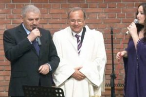 Bakan Yıldırım t&uuml;rk&uuml; s&ouml;yledi