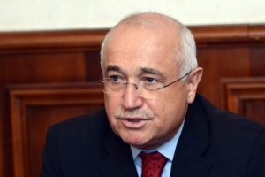 Cemil &Ccedil;i&ccedil;ek'i kızdıran soru