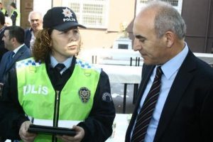 Su&ccedil;lu adı girildiğinde alarm veren tablet