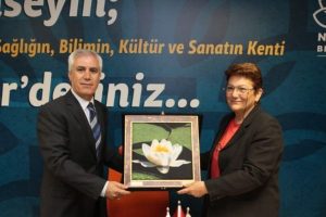 &Ouml;d&uuml;ll&uuml; belediyeler kıyaslama toplantısında buluştu