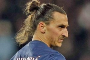 Zlatan gidecek mi? PSG'den a&ccedil;ıklama!