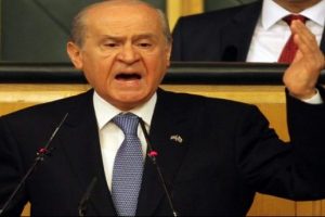 Bah&ccedil;eli'den sert '&ccedil;ekilme' yorumu